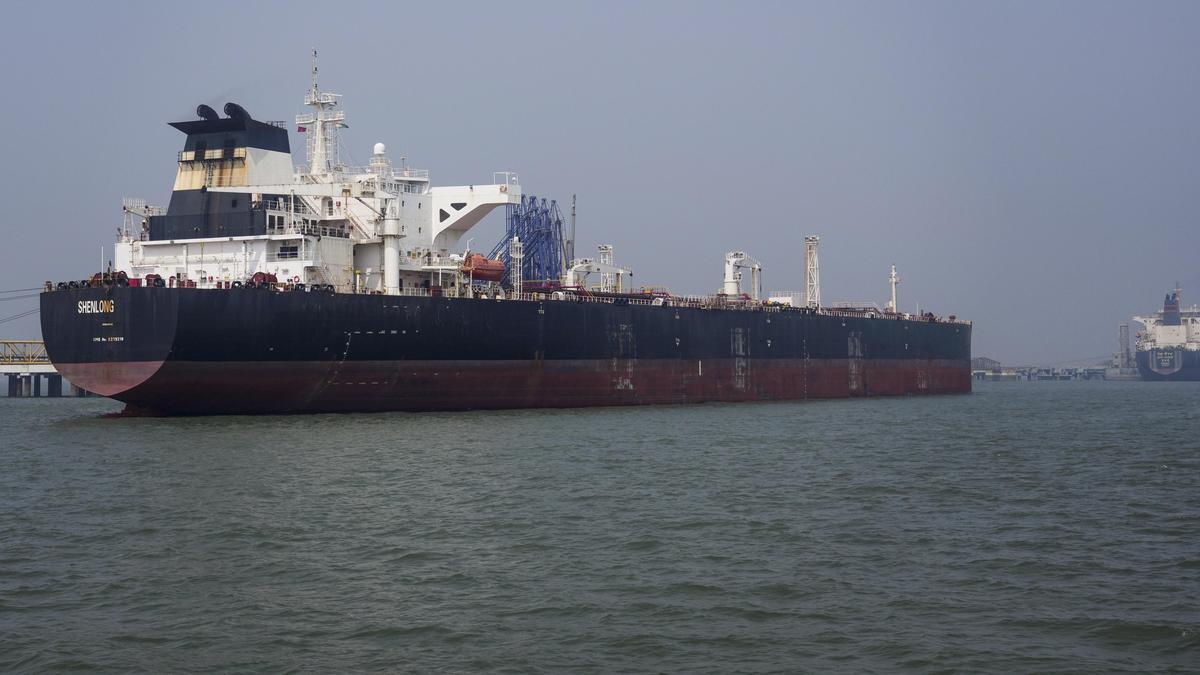 Russia&rsquo;s share in Indian oil imports crossed 40% in May 2026 even as premium pricing continued